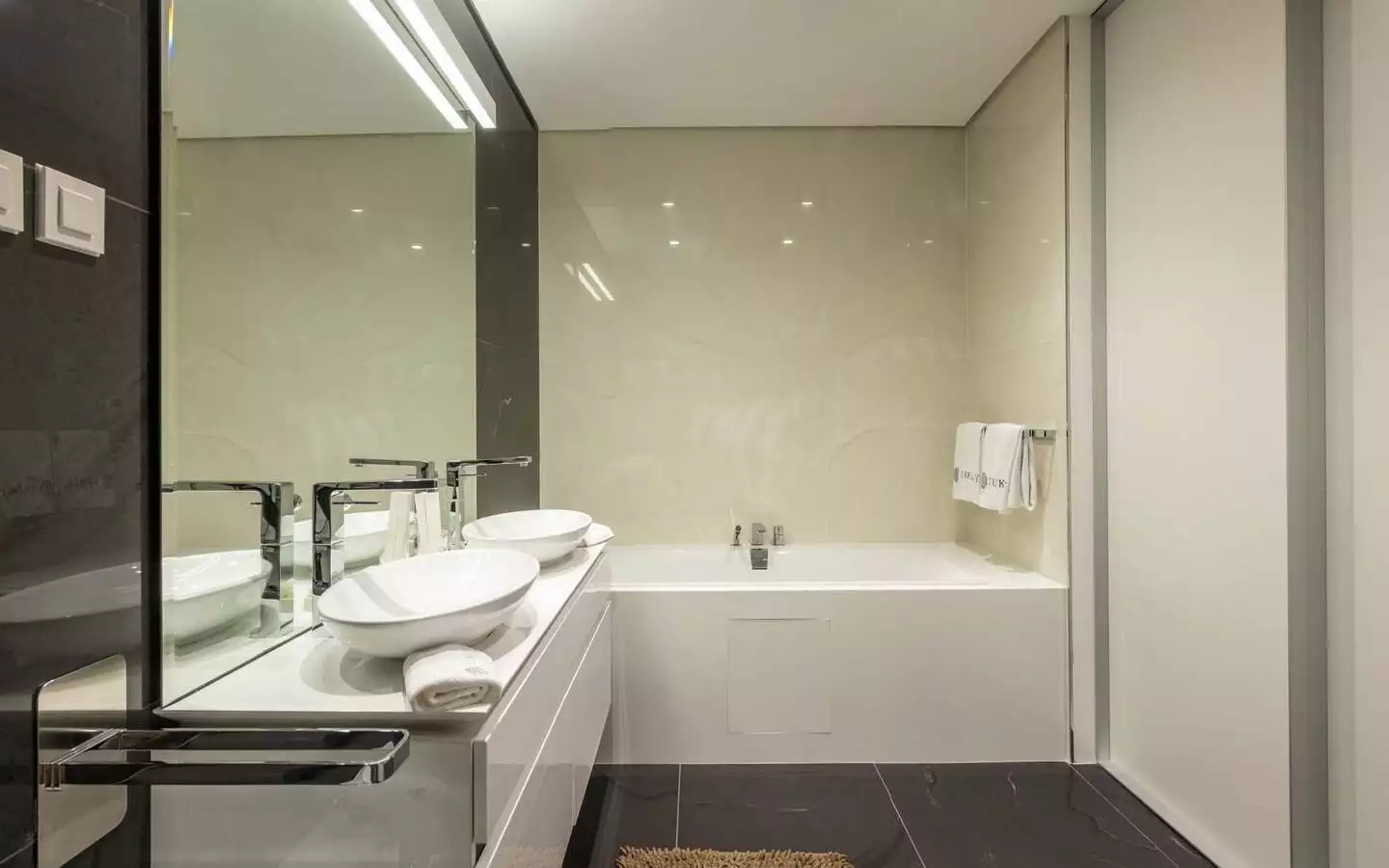 Flat 95m² in Montenegro, Budva. Priced at 995000$ rent photo-12