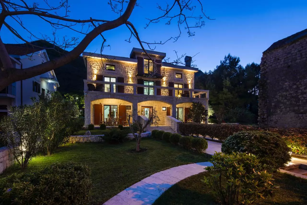 Villa 497m² in Montenegro, Prcanj. Priced at 4200000$ rent photo-2
