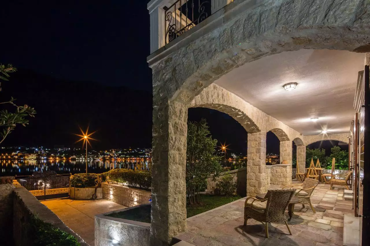 Villa 497m² in Montenegro, Prcanj. Priced at 4200000$ rent photo-3