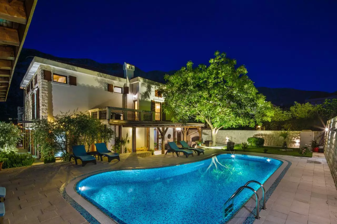 Villa 497m² in Montenegro, Prcanj. Priced at 4200000$ rent photo-4