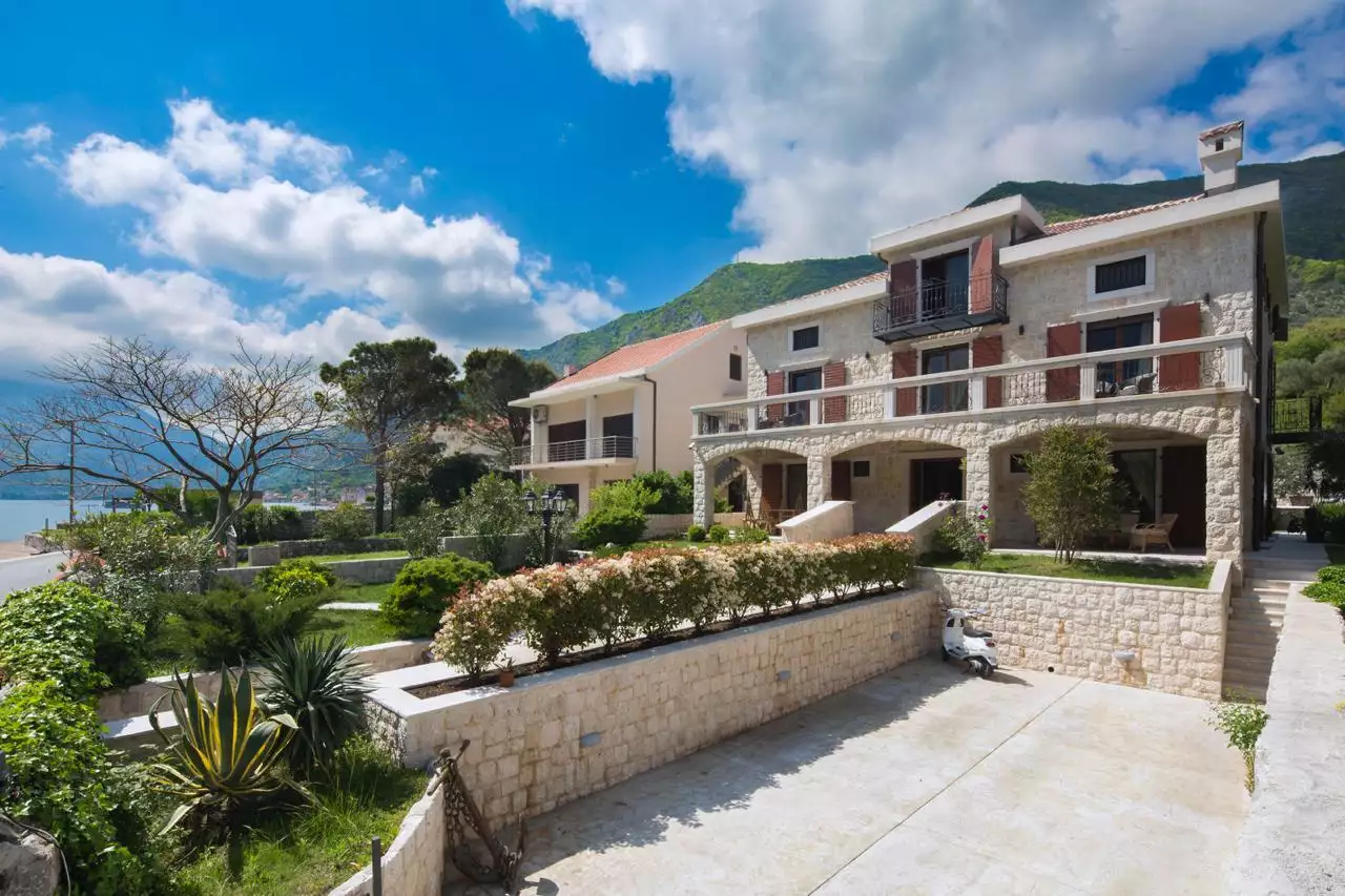 Villa 497m² in Montenegro, Prcanj. Priced at 4200000$ rent photo-7