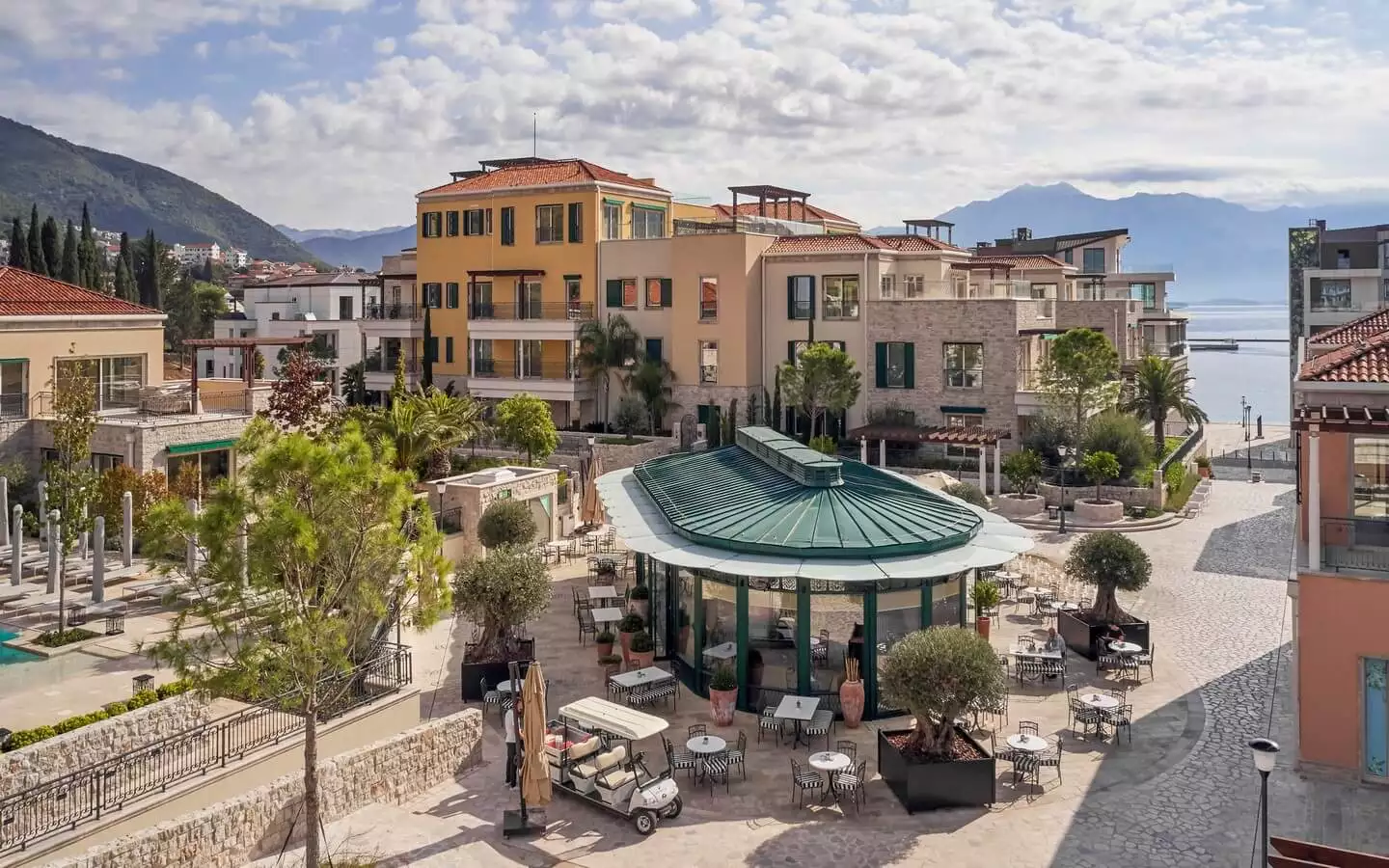Flat 88m² in Montenegro, Kumbor. Priced at 530000€ rent photo-5