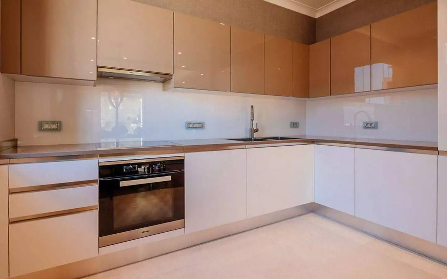 Flat 88m² in Montenegro, Kumbor. Priced at 530000€ rent photo-12