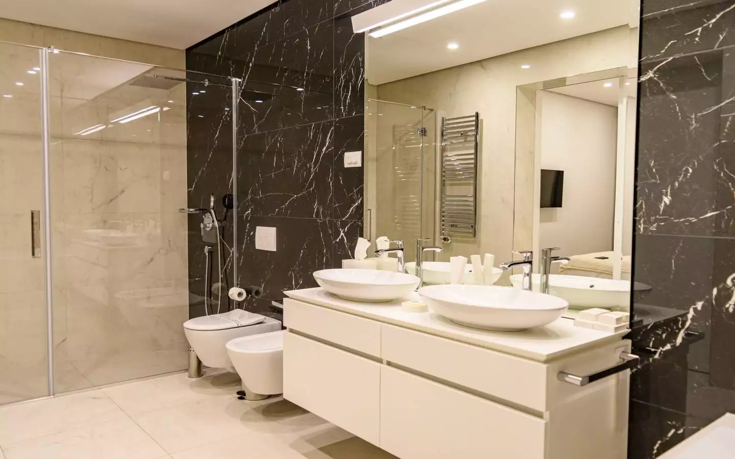 Flat 147m² in Montenegro, Budva. Priced at 950000$ rent photo-12