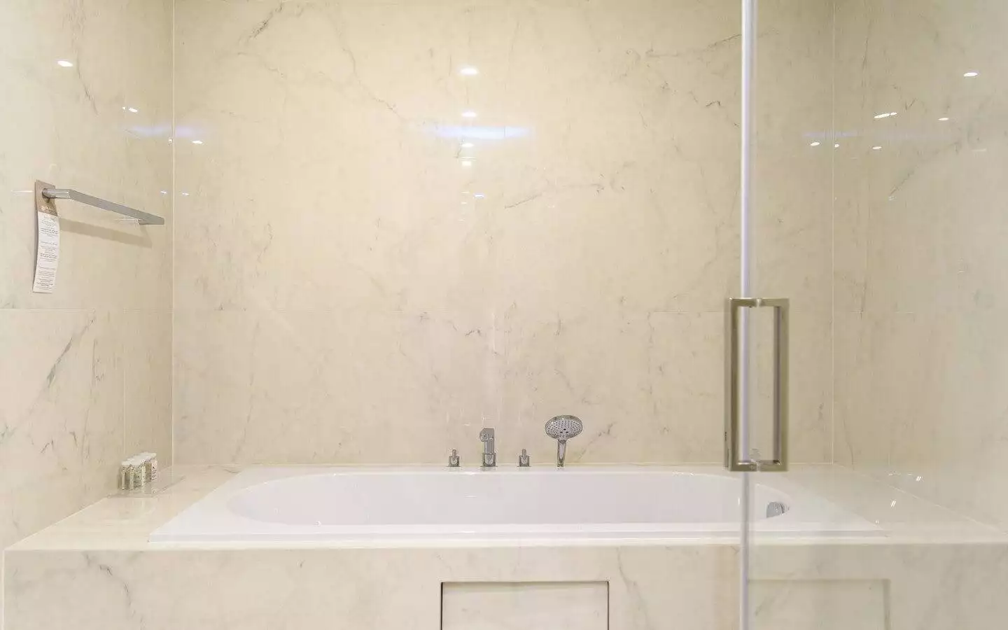 Flat 159m² in Montenegro, Budva. Priced at 1500000$ rent photo-19