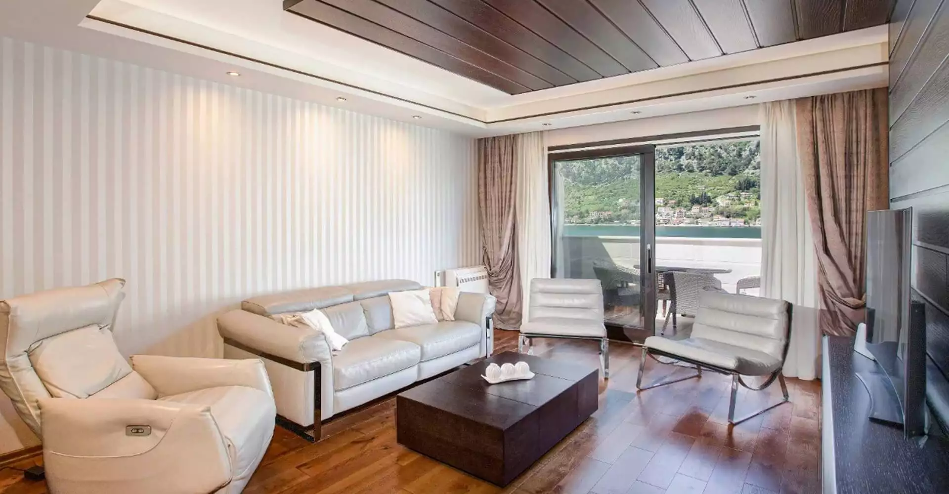 Flat 90m² in Montenegro, Kotor. Priced at 400000$ rent photo-1