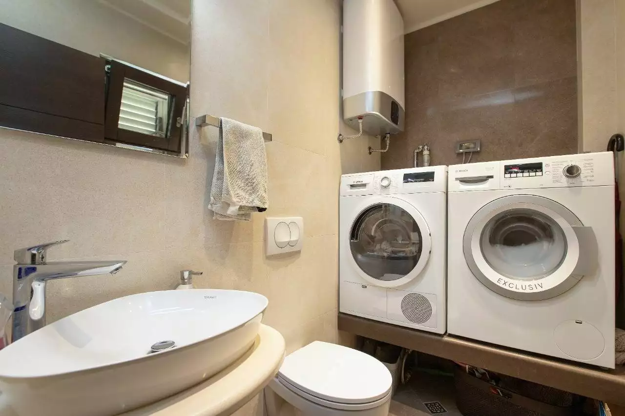 Flat 90m² in Montenegro, Kotor. Priced at 400000$ rent photo-15