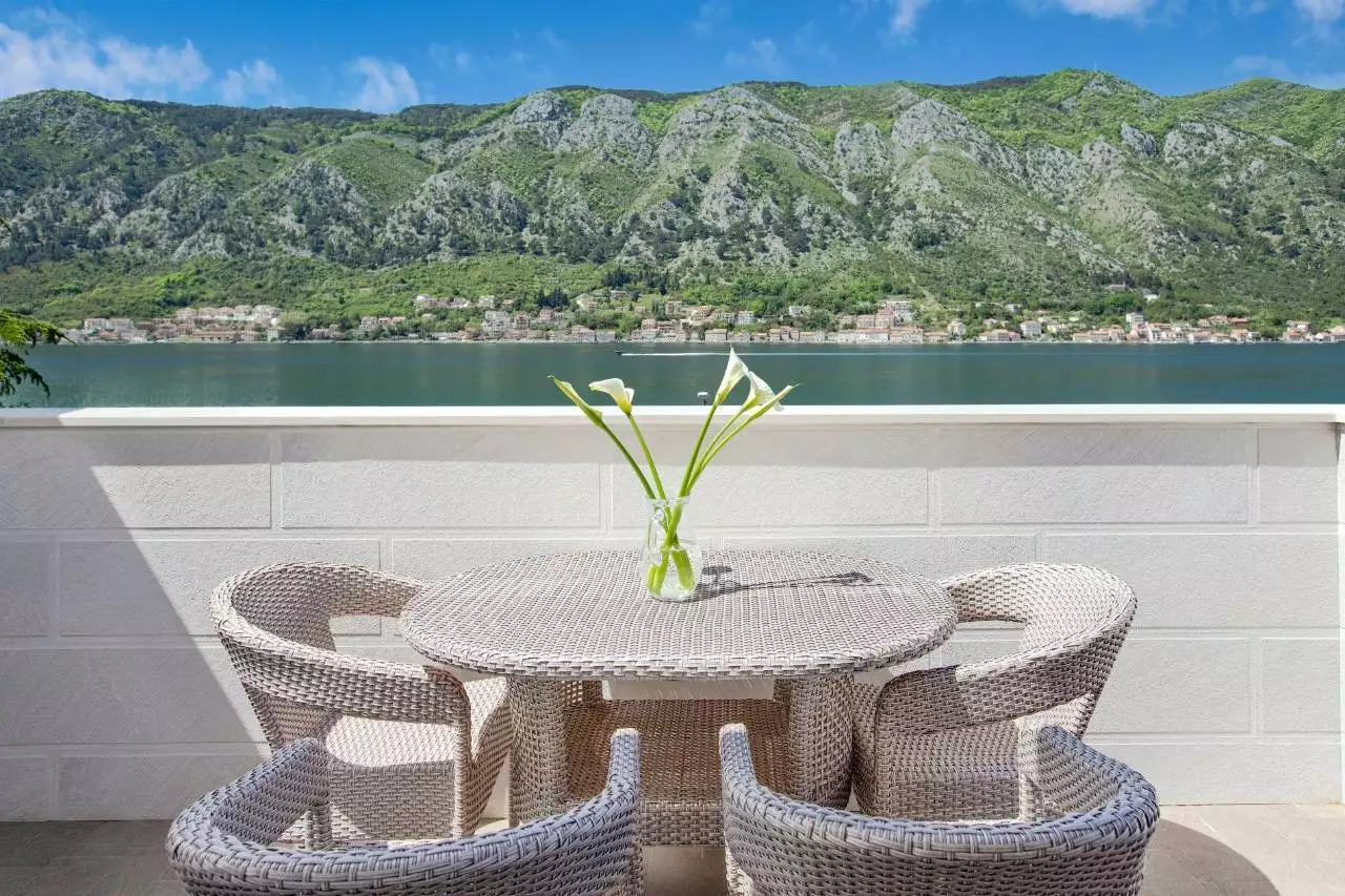 Flat 90m² in Montenegro, Kotor. Priced at 400000$ rent photo-18