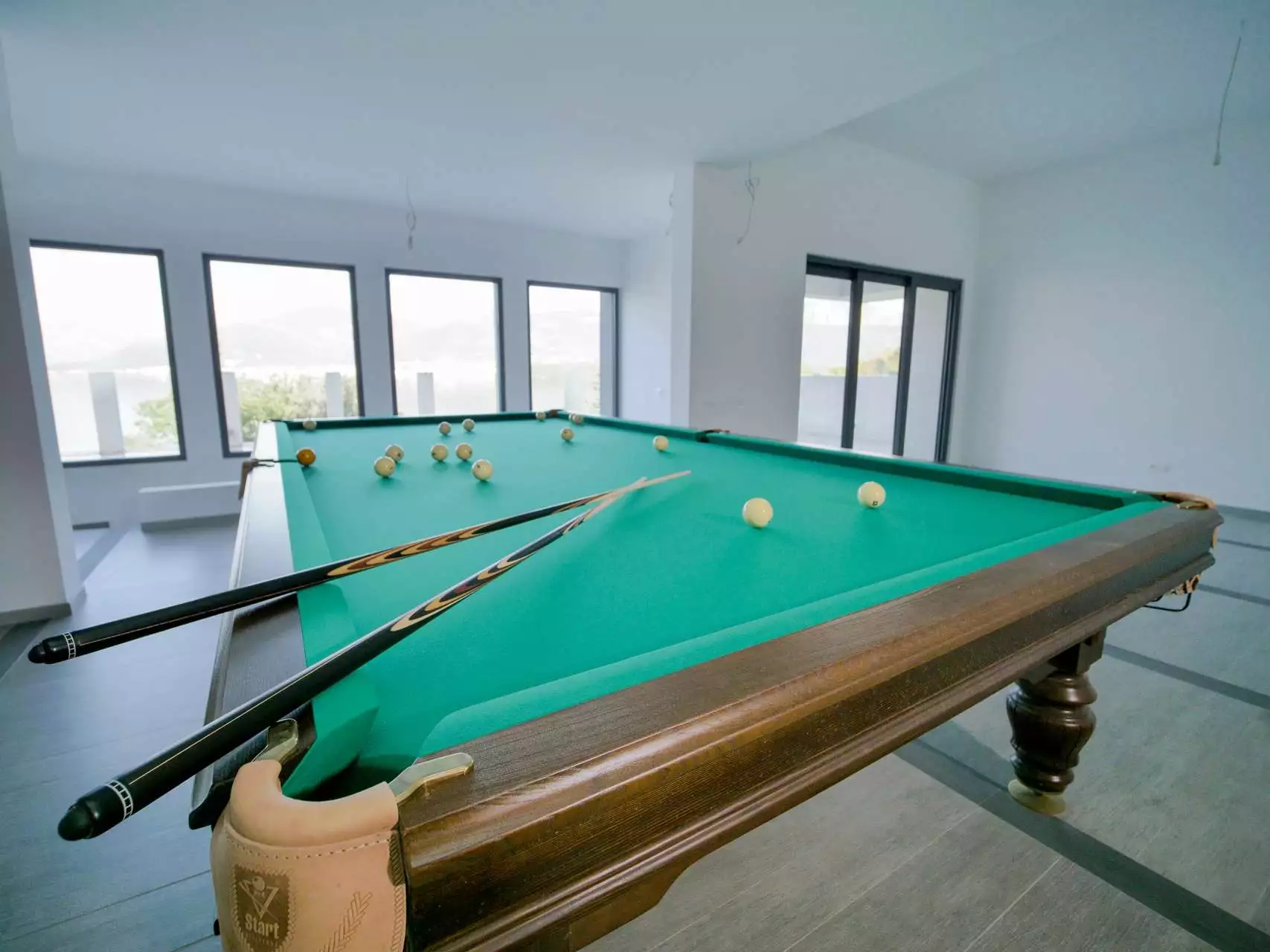 Villa 770m² in Montenegro, Tivat. Priced at 3500000$ rent photo-4