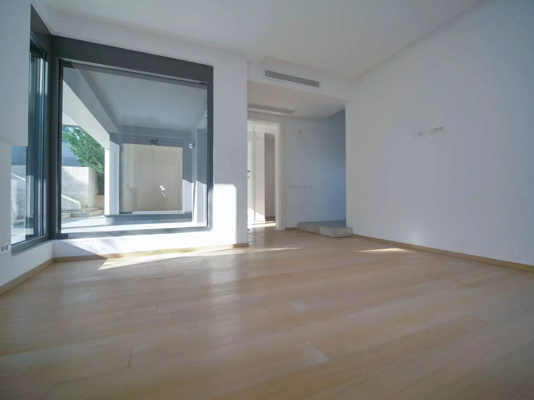 Villa 770m² in Montenegro, Tivat. Priced at 3500000$ rent photo-5
