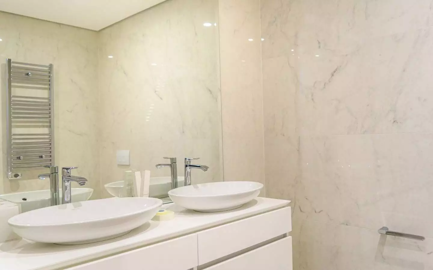 Flat 172m² in Montenegro, Budva. Priced at 1200000$ rent photo-13