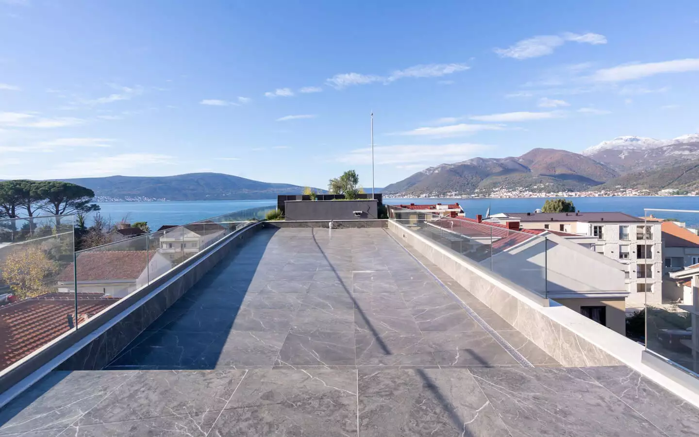 Penthouse 88m² in Montenegro, Tivat. Priced at 880000$ rent photo-9