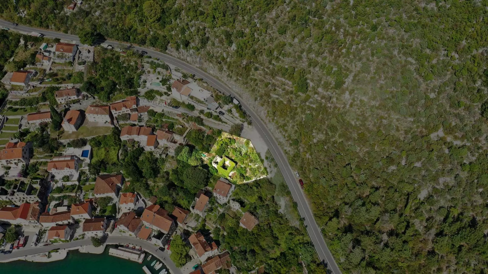 Land 1m² in Montenegro, Perast. Priced at 667800$ rent photo-1