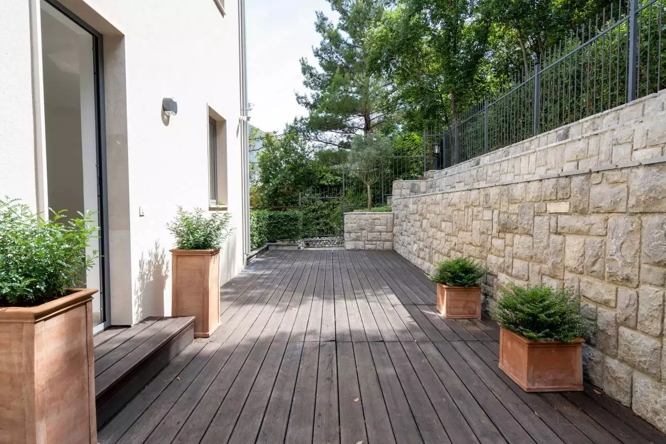House 510m² in Montenegro, Muo. Priced at 1750000$ rent photo-6