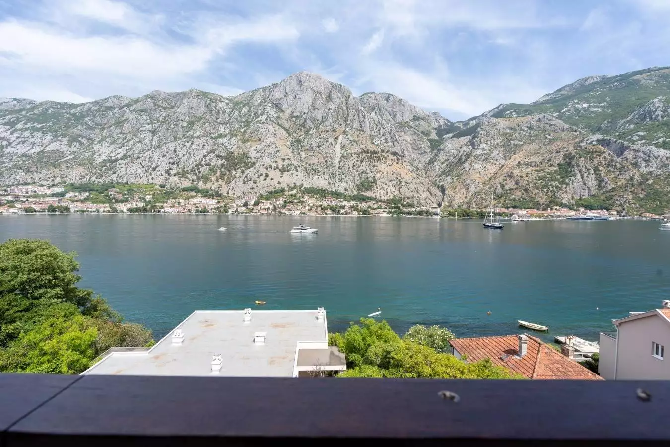House 510m² in Montenegro, Muo. Priced at 1750000$ rent photo-7