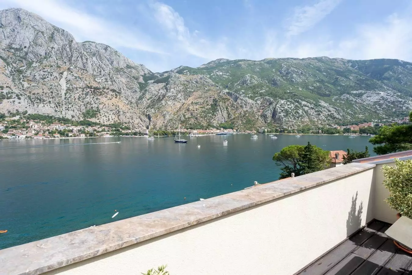 House 510m² in Montenegro, Muo. Priced at 1750000$ rent photo-8