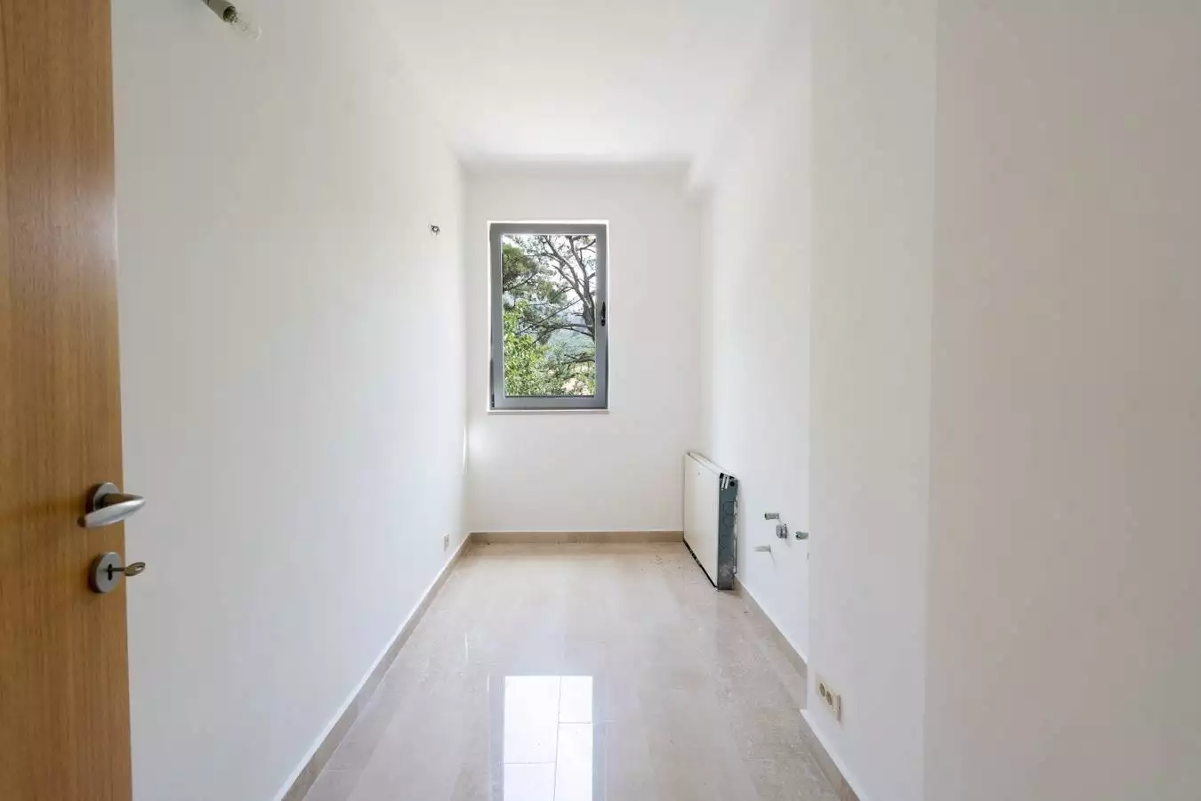 House 510m² in Montenegro, Muo. Priced at 1750000$ rent photo-18