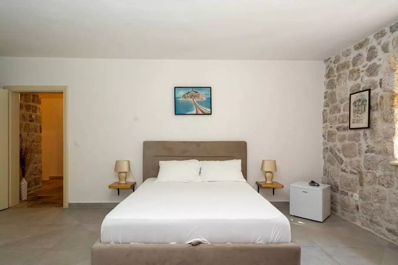 House 389m² in Montenegro, Kotor. Priced at 2200000$ rent photo-20