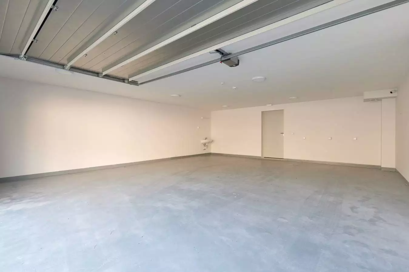 Villa 373m² in Montenegro, Prcanj. Priced at 2200000$ rent photo-19