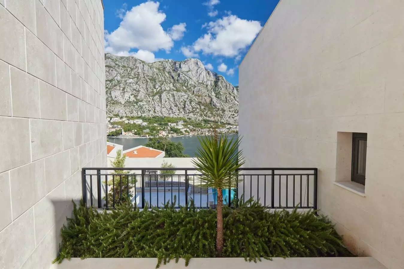 Villa 349m² in Montenegro, Prcanj. Priced at 2000000$ rent photo-10