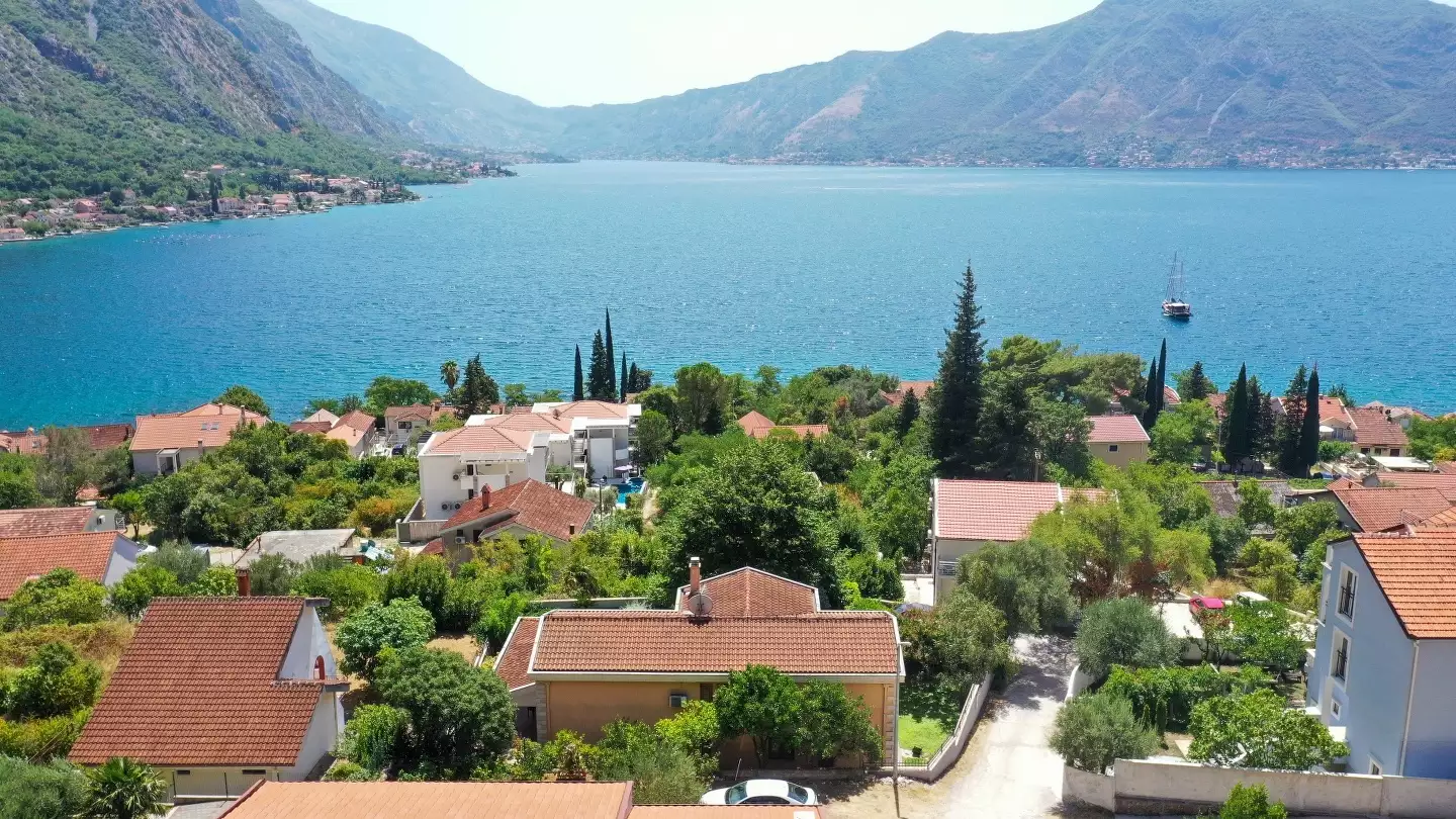 House 302m² in Montenegro, Orahovac. Priced at 960000$ rent photo-5