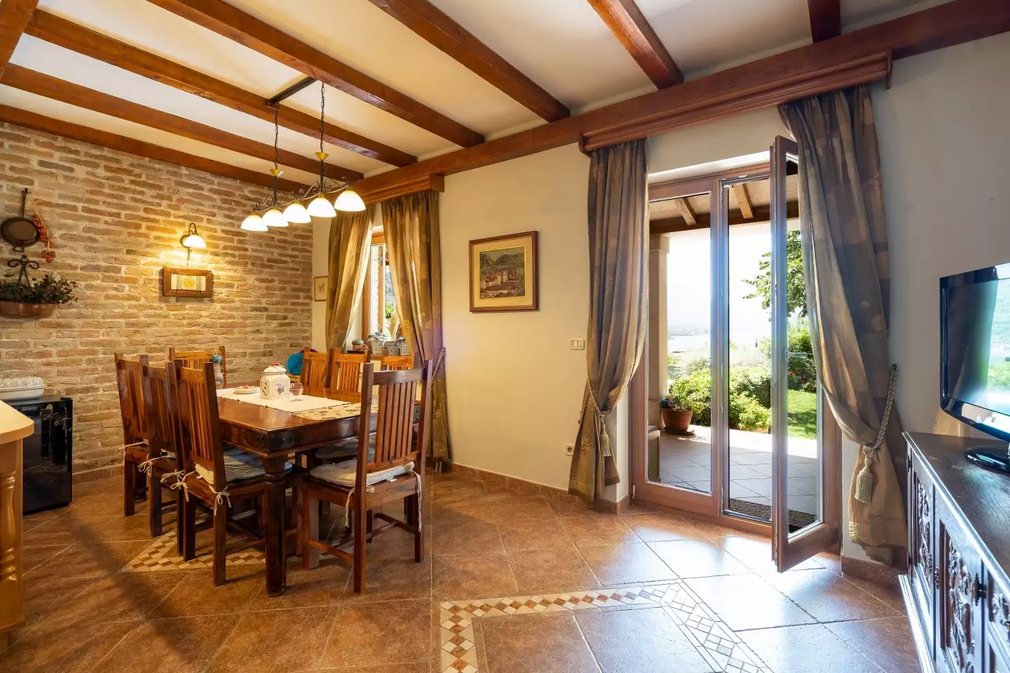 House 302m² in Montenegro, Orahovac. Priced at 960000$ rent photo-13