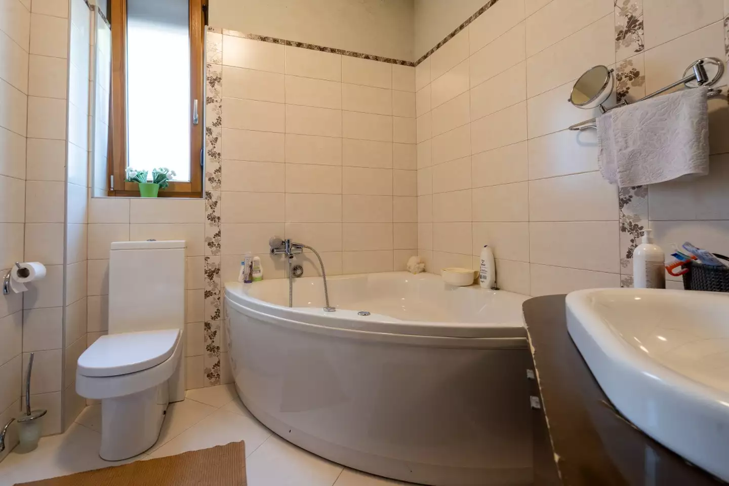 House 302m² in Montenegro, Orahovac. Priced at 960000$ rent photo-23