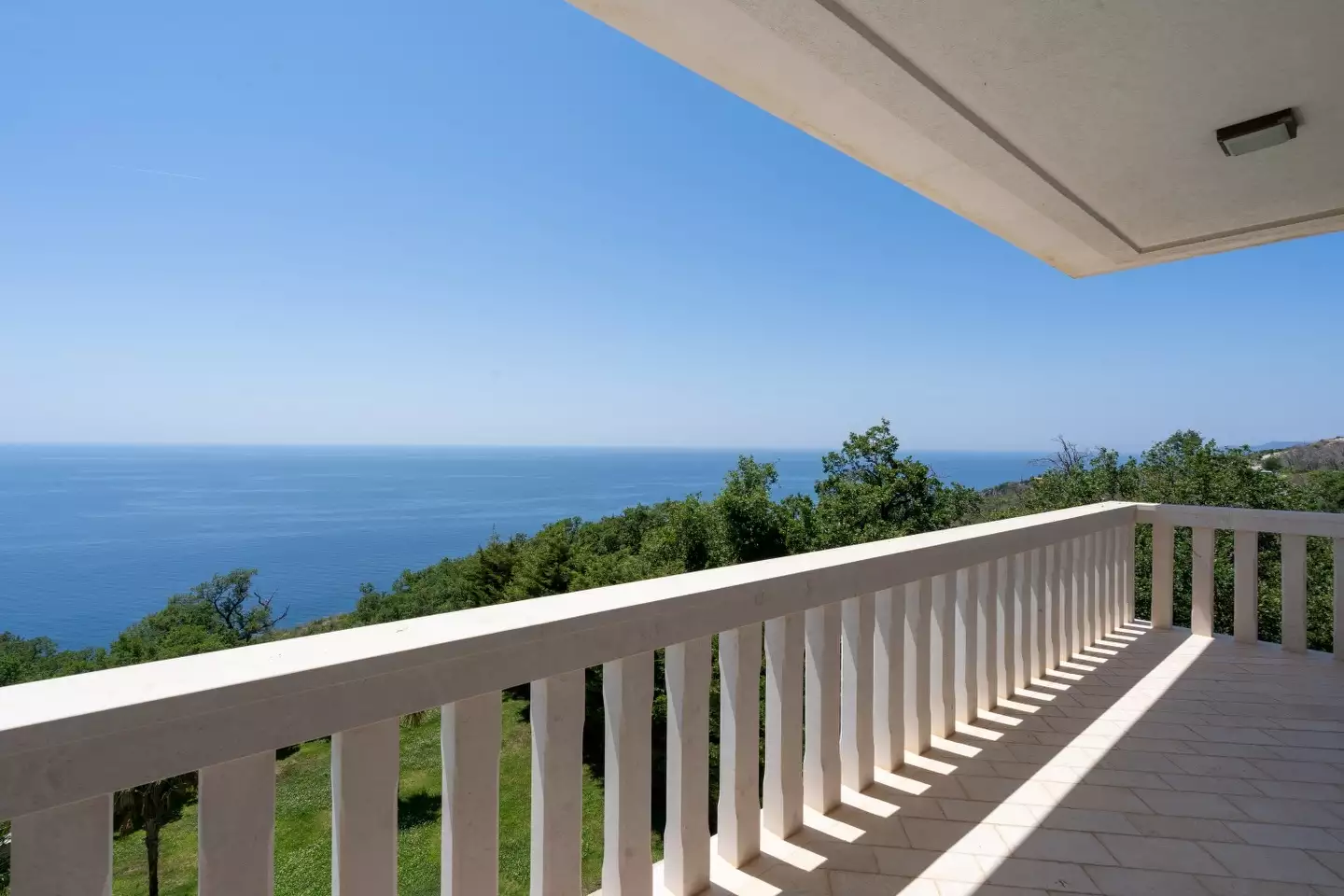 Villa 632m² in Montenegro, Rezevici. Priced at 1800000$ rent photo-36