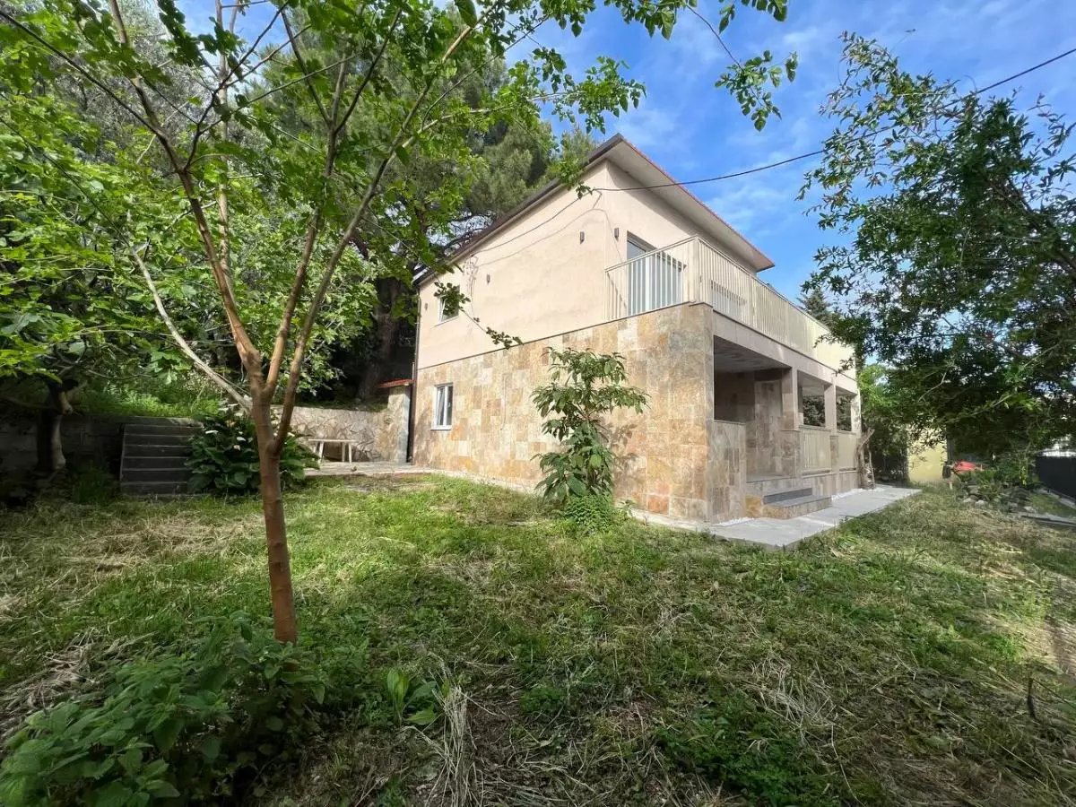 House 155m² in Italy, Barga. Priced at 380000€ rent photo-3
