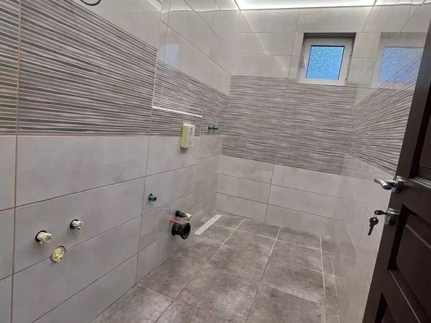 House 155m² in Italy, Barga. Priced at 380000€ rent photo-6