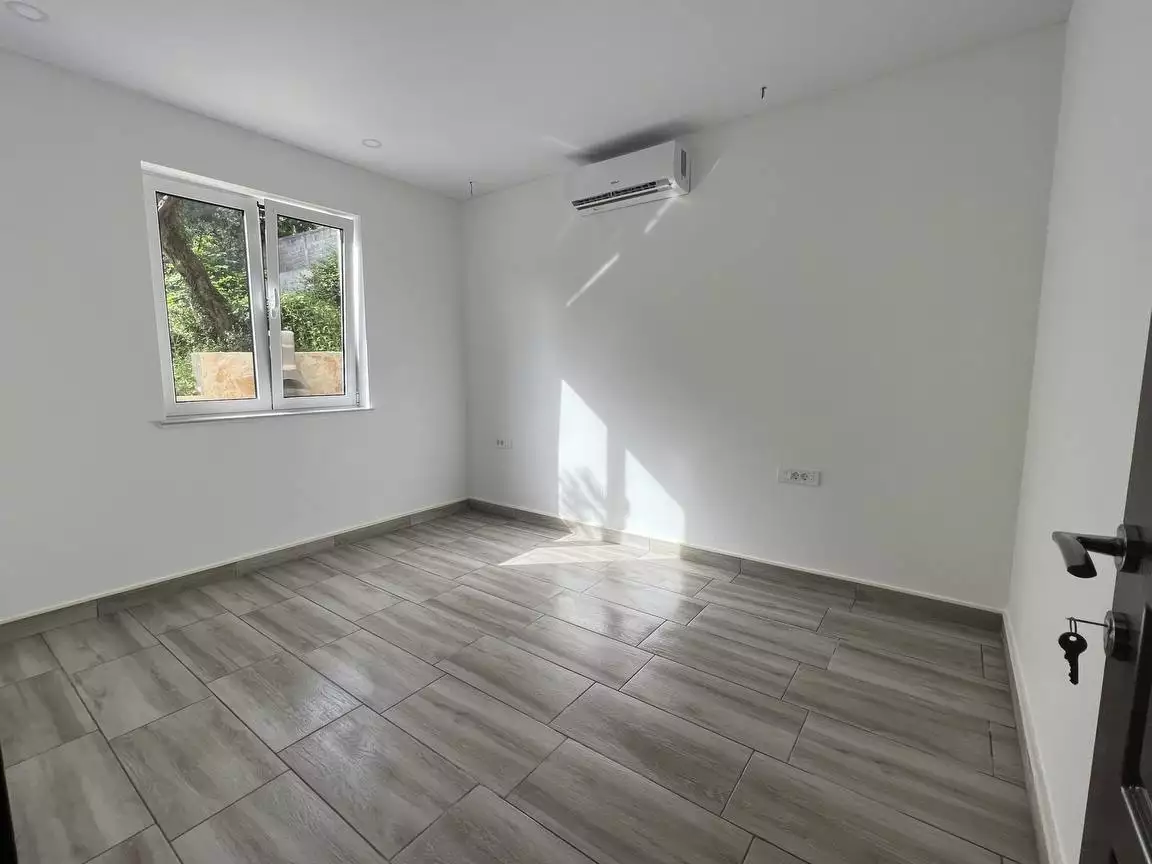 House 155m² in Italy, Barga. Priced at 380000€ rent photo-8