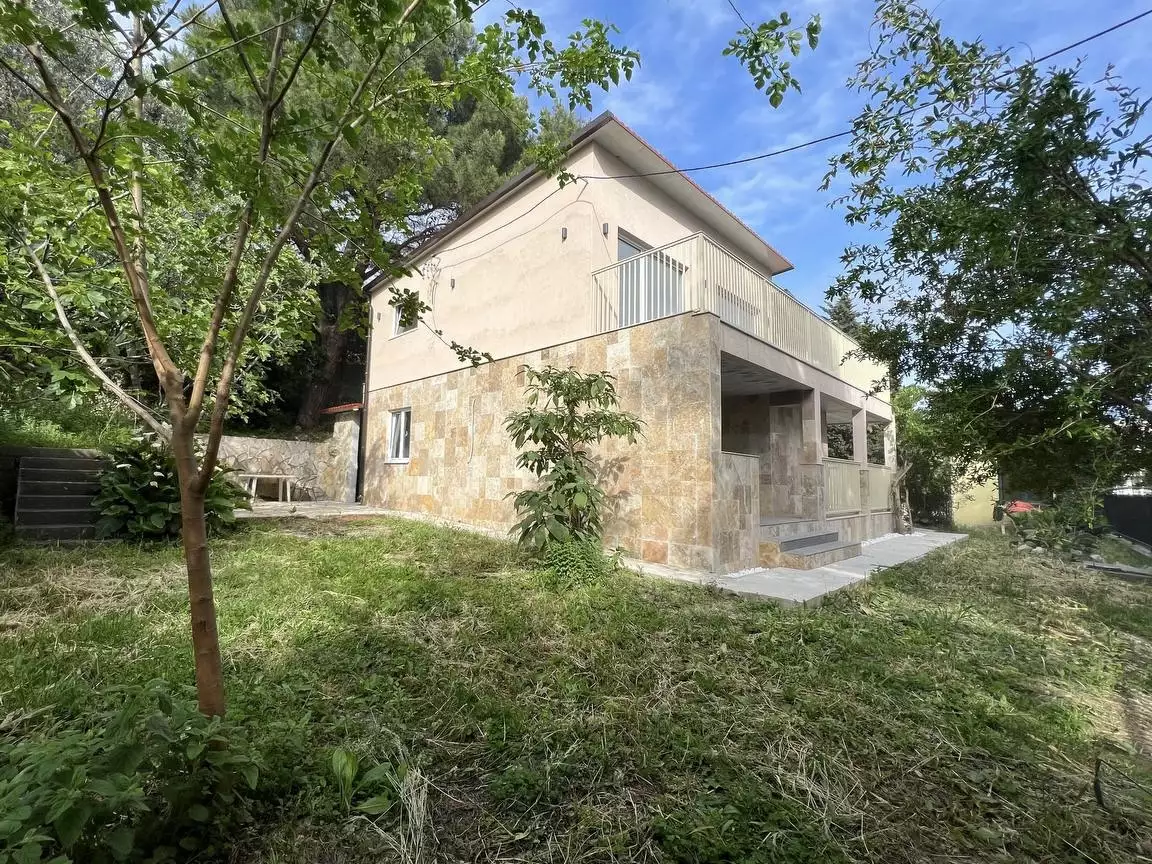 House 155m² in Italy, Barga. Priced at 380000€ rent photo-12