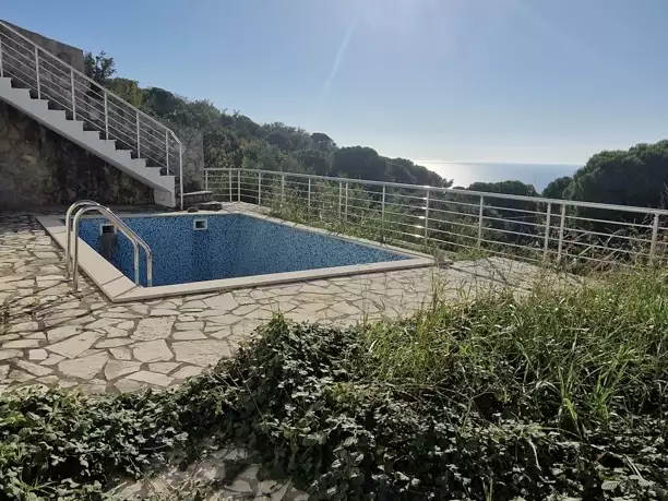 House 128m² in Montenegro, Sutomore. Priced at 390000€ rent photo-2
