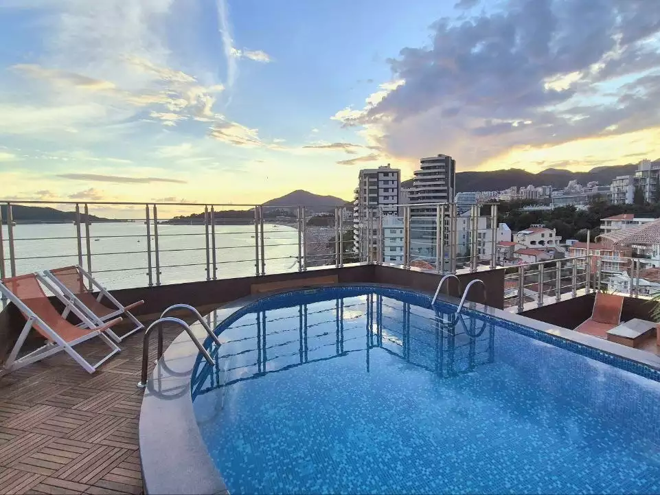 Flat 271m² in Montenegro, Becici. Priced at 750000€ rent photo-1