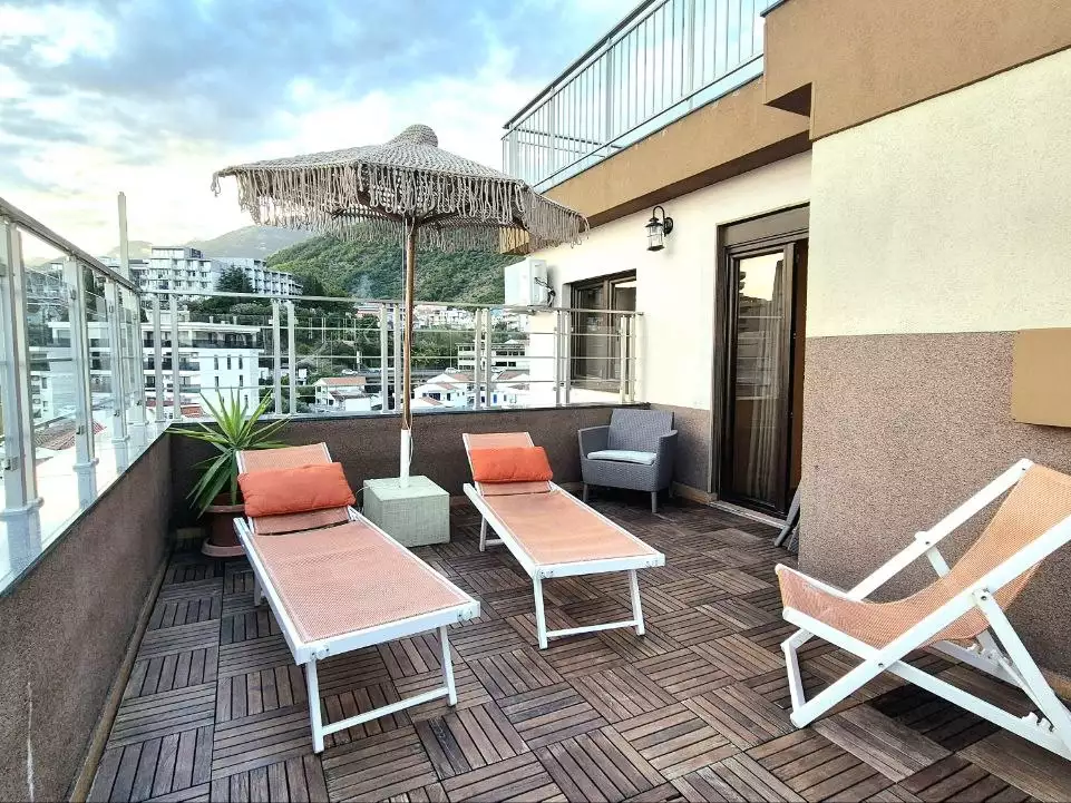 Flat 271m² in Montenegro, Becici. Priced at 750000€ rent photo-13