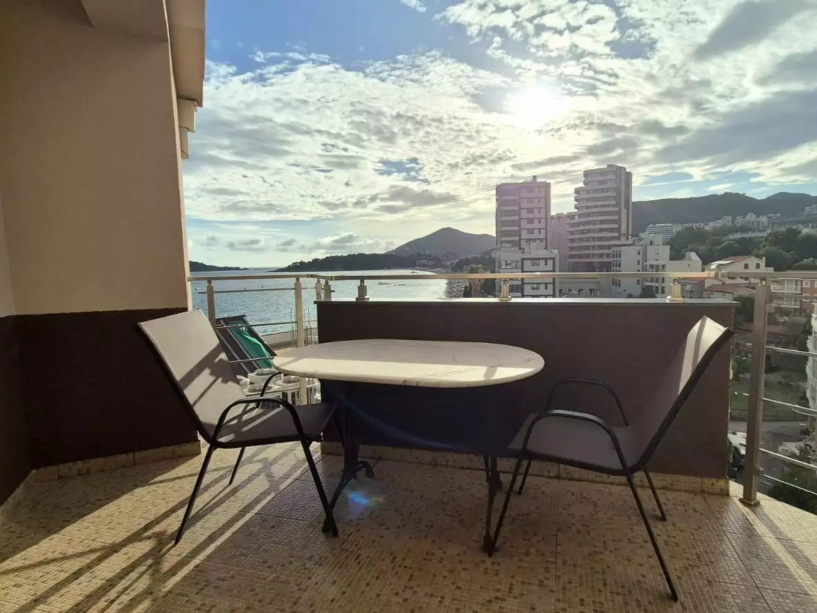 Flat 271m² in Montenegro, Becici. Priced at 750000€ rent photo-14