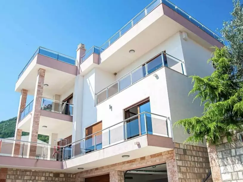 House 500m² in Montenegro, Susanj. Priced at 600000€ rent photo-9