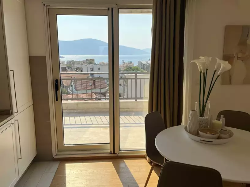 Flat 99m² in Montenegro, Tivat. Priced at 399000€ rent photo-9