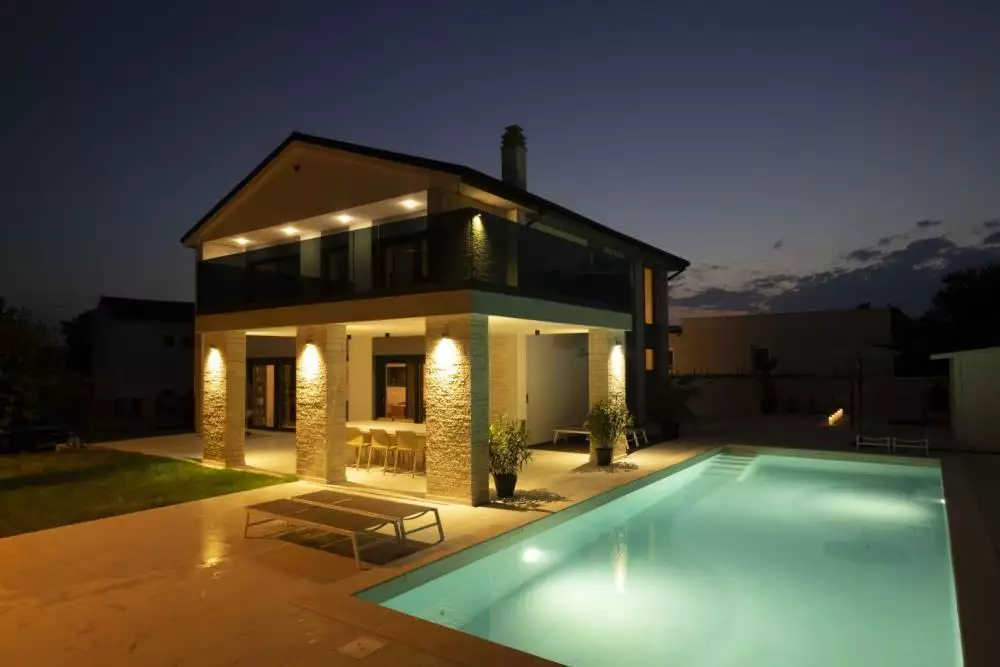 Villa 230m² in Croatia, Rovinj. Priced at 635000€ rent photo-13