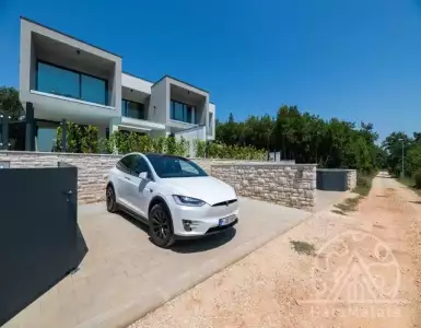 Buy in Croatia for 758000€
