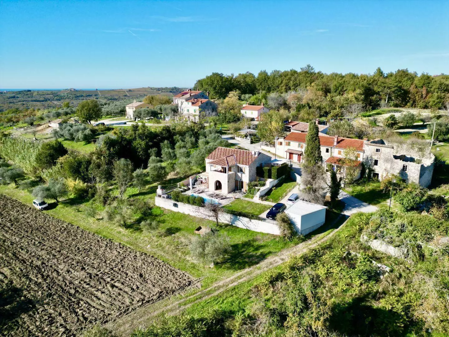 Villa 200m² in Croatia, Buje. Priced at 620000€ rent photo-5