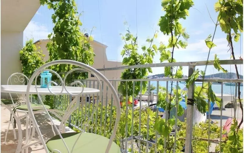 Hotels 239m² in Croatia, Rogoznica. Priced at 770000€ rent photo-3