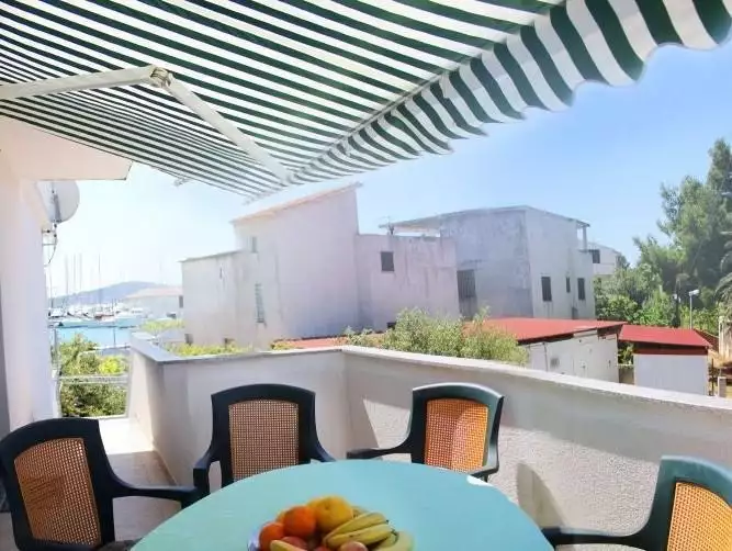 Hotels 239m² in Croatia, Rogoznica. Priced at 770000€ rent photo-7