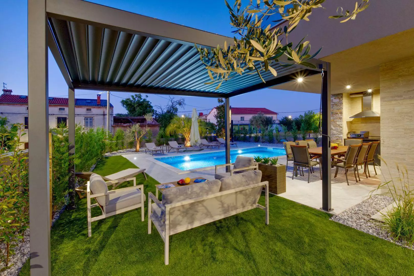 Villa 200m² in Croatia, Loborika. Priced at 722000€ rent photo-6