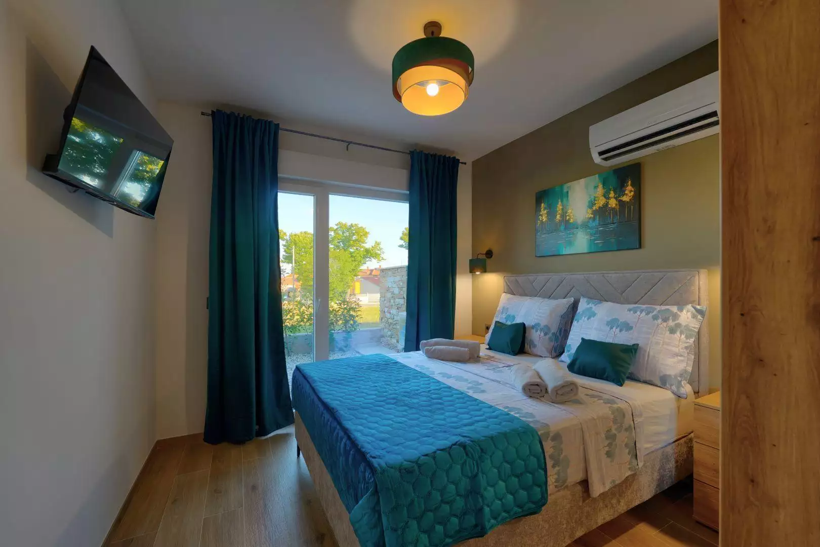 Villa 200m² in Croatia, Loborika. Priced at 722000€ rent photo-23