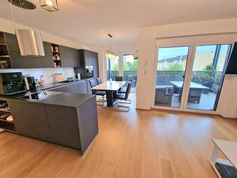 Flat 107m² in Slovenia, Kranjska. Priced at 420000€ rent photo-1