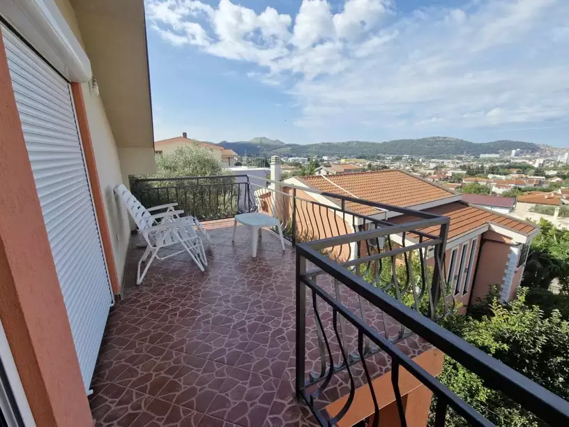 House 270m² in Spain, Barcelona. Priced at 230000€ rent photo-13
