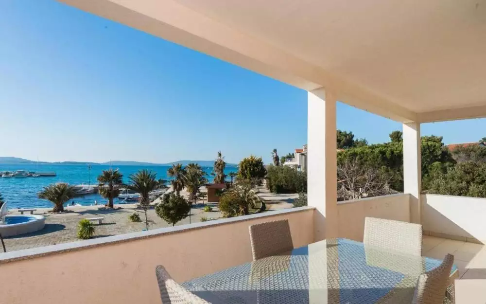Villa 120m² in Croatia, Zaboric. Priced at 1900000€ rent photo-1