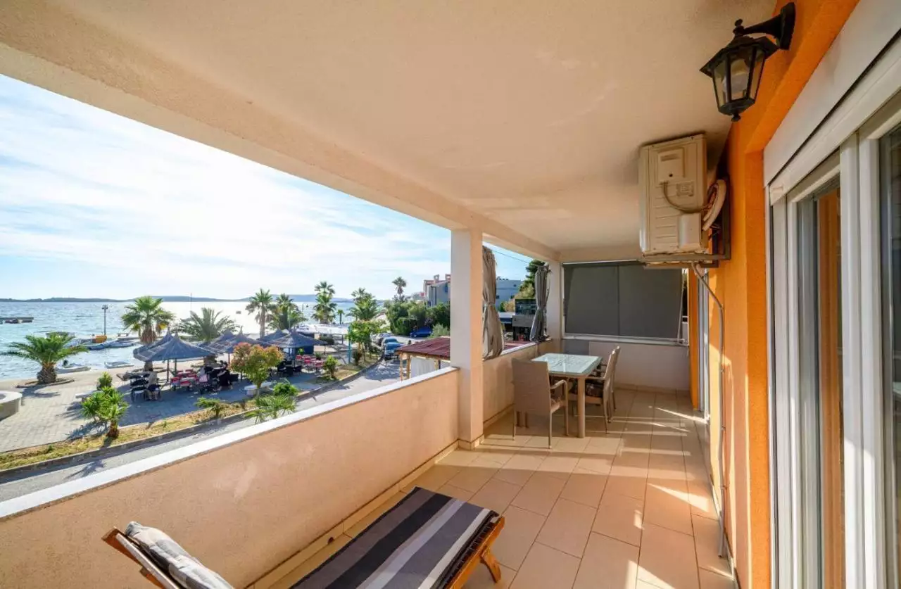Villa 120m² in Croatia, Zaboric. Priced at 1900000€ rent photo-4