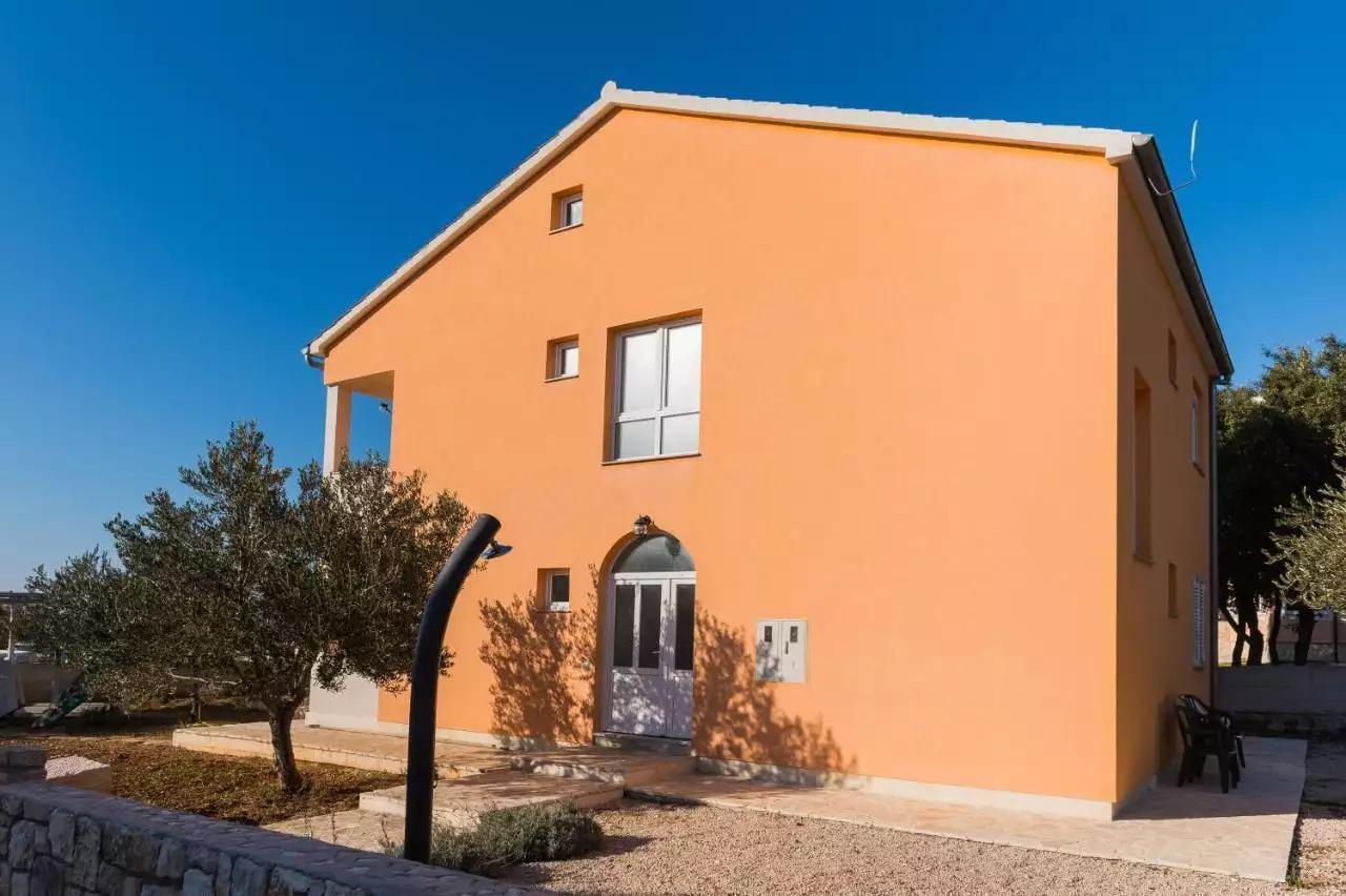 Villa 120m² in Croatia, Zaboric. Priced at 1900000€ rent photo-5